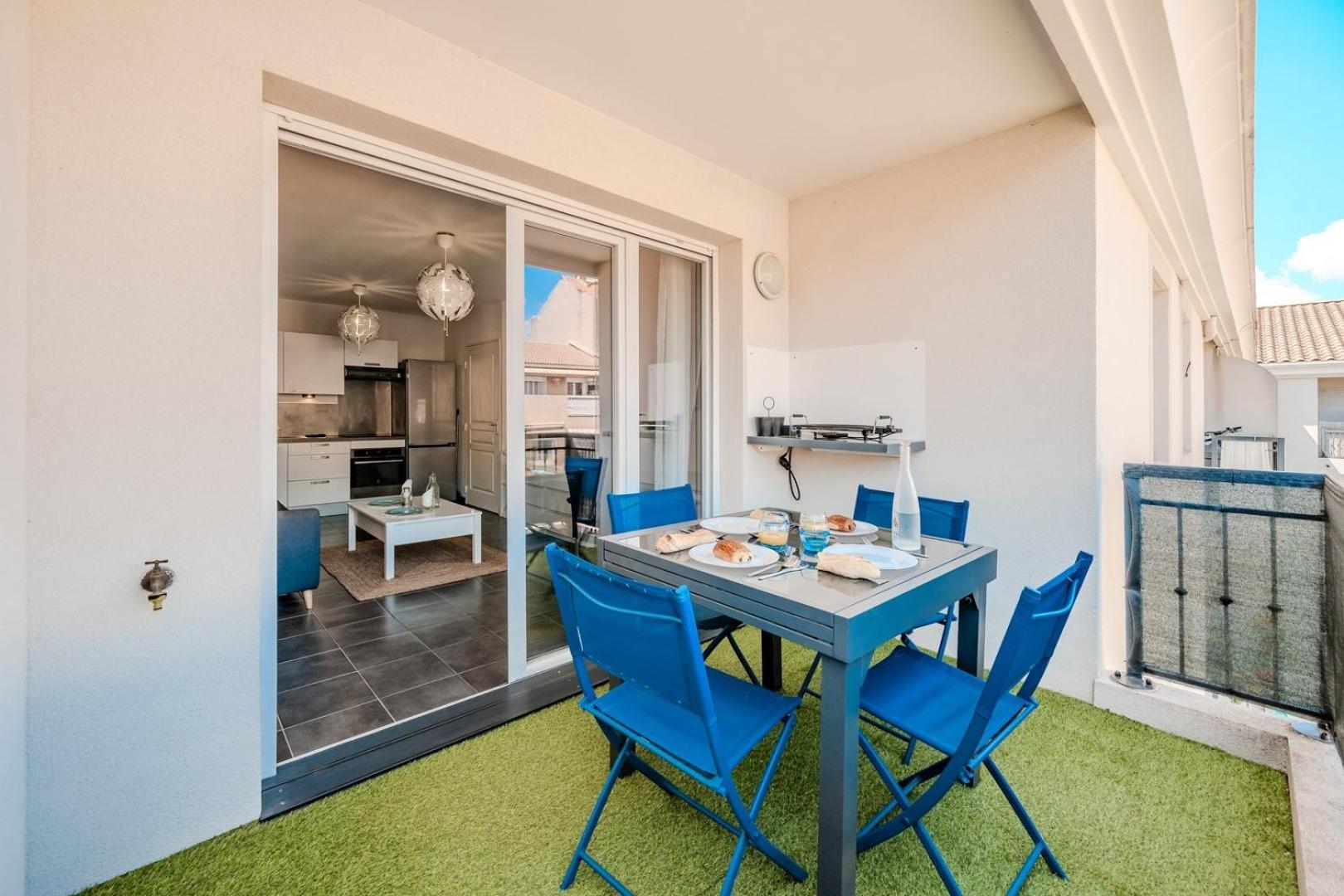 Ferienwohnung Le Neroli T2 Dernier Etage Avec Terrasse Et Garage Toulon Exterior foto